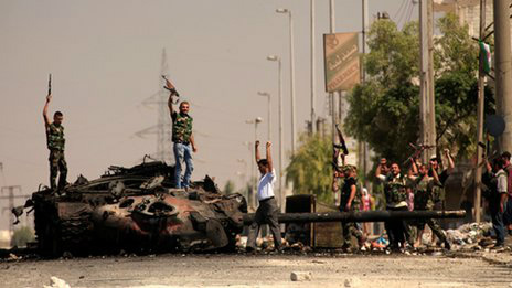 Fighters in Aleppo destroy government tank