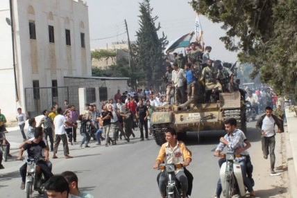 FSA rebels capture tank in Aleppo