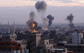 Smoke rises from Gaza after Israeli air strikes