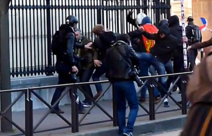 Violent skirmished at protest against gay marriage in Paris, France