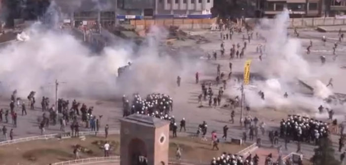 Police storm Taksim Square with heavy use of tear gas and water cannons