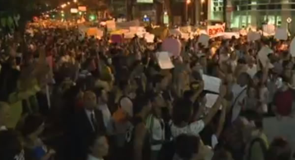 300,000 protesters took to the streets in Rio