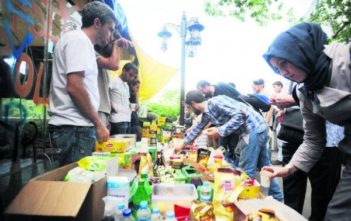 Protesters in Taksim Square, share food and water