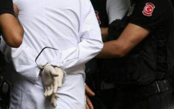 Police arrest volunteer doctors near Taksim Square, Istanbul