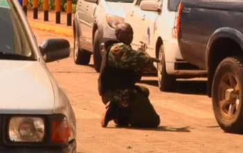 Kenyan military personnel outside the Westgate shopping centre in Nairobi