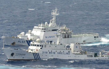 Chinese and Japanese naval vessels near the Senkaku Islands