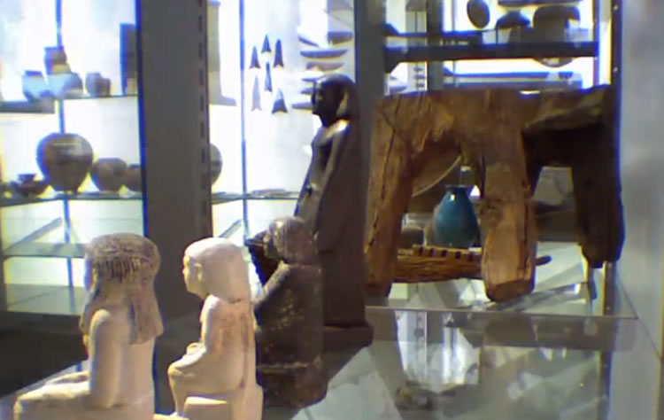 Mystery of the rotating statue