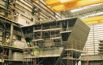 HMS Dauntless being assembled in Portsmouth