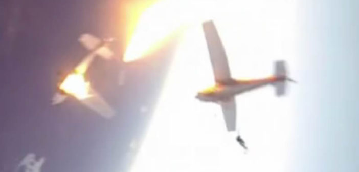 Skydivers escape burning plane
