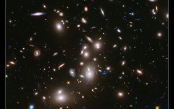 Hubble: Frontier field Abell 2744