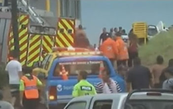 Lightning strike kills three on Argentinian beach