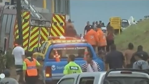 Lightning strike kills three on Argentinian beach