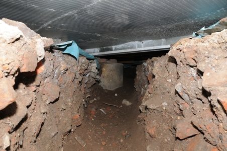 Tunnel used by thieves