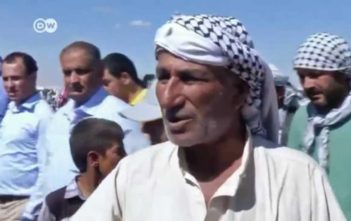 Kurds flee IS militants to Turkey