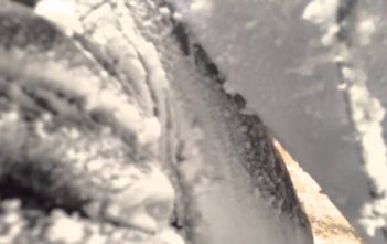 Avalanche on Mount Everest after Nepal earthquake