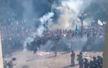 Explosion at protest in Kiev