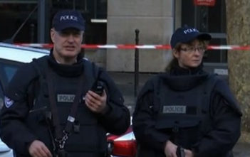 Knife attack in Paris
