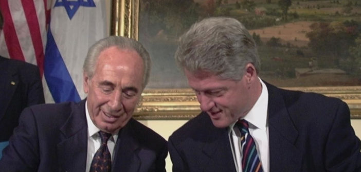 Shimon Peres and Bill Clinton