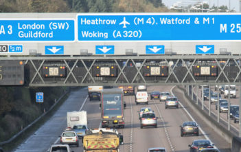 Heathrow M25 motorway sign