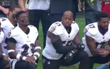 NFL players protest against Trump