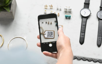 iPhone buy with QR code